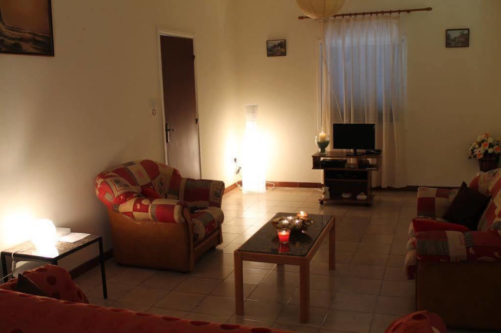 Yiangos House Villa เนโอโชริโอ ภายนอก รูปภาพ